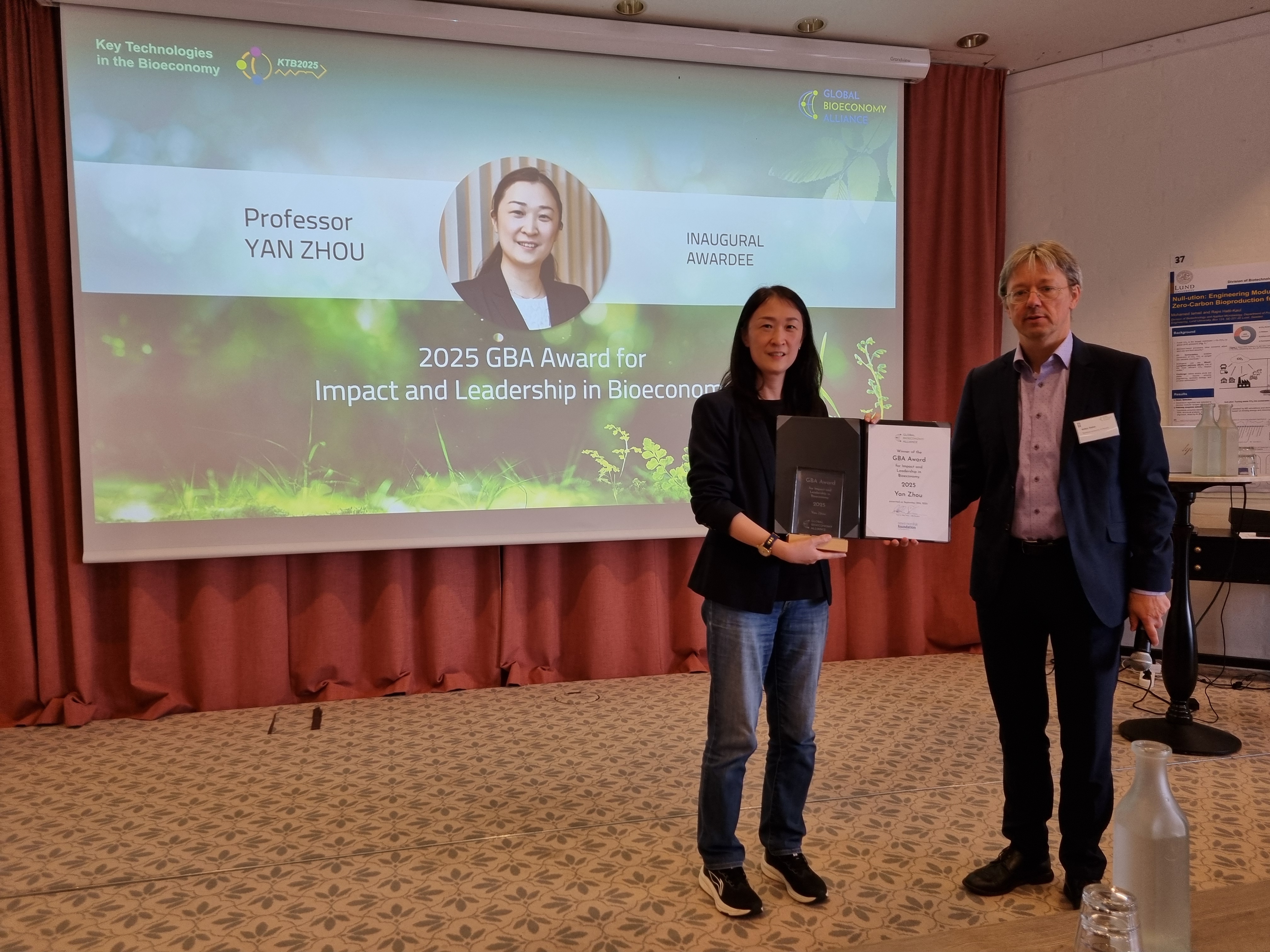 GBA Award Winner Prof Yan Zhou