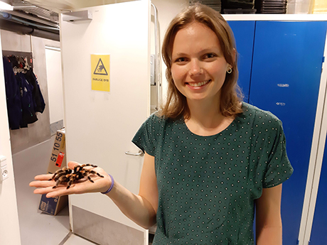 Sofie Føns holding a spider